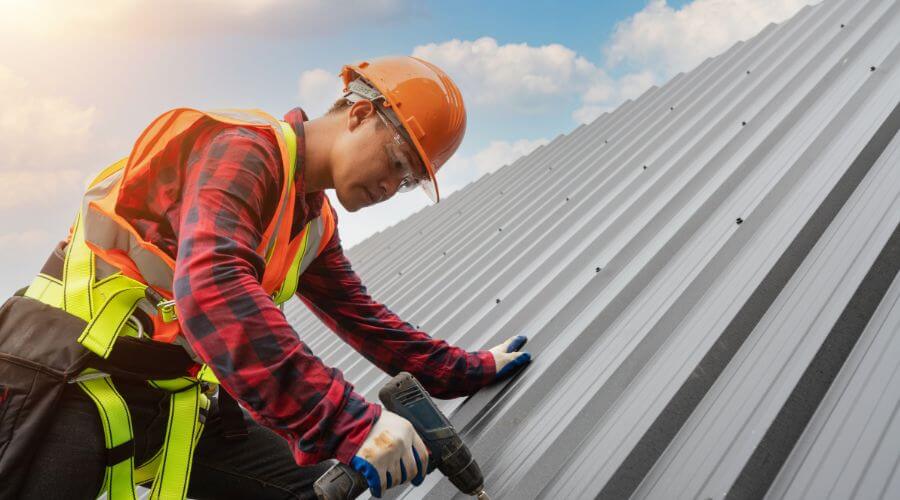 Professional gutter cleaning in Prewitt, NM